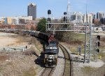 NS 9964 leads NS train 351 around the curve at Boylan